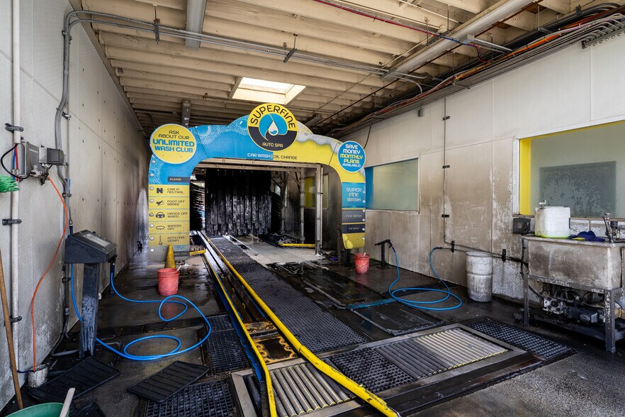 More Photos Of 21011 Pioneer Blvd, Lakewood Carwash For Sale