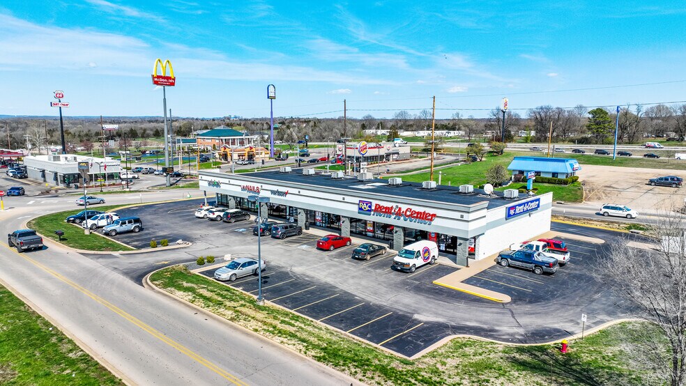 More Photos Of 405 N State St, Desloge General Retail For Sale