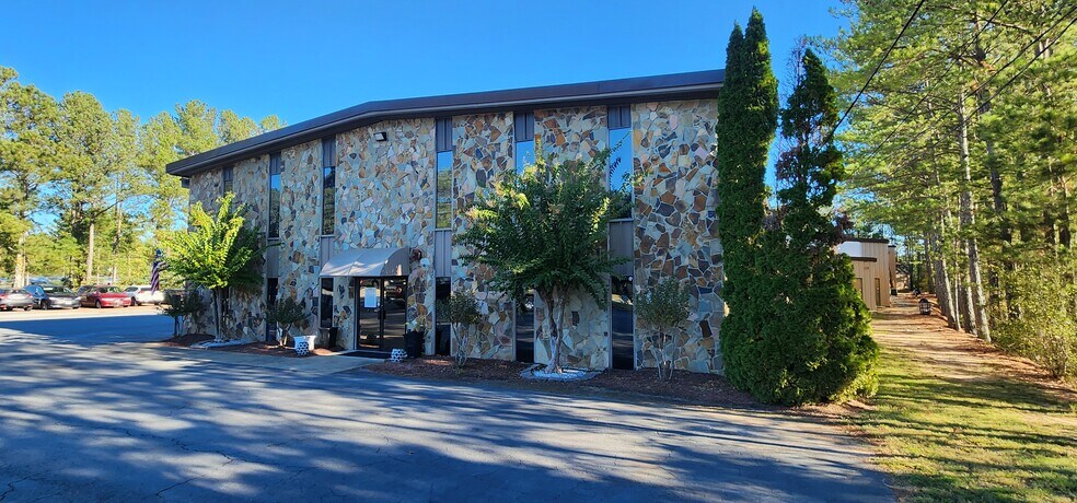 Primary Photo Of 318 Bell Park Dr, Woodstock Distribution For Lease
