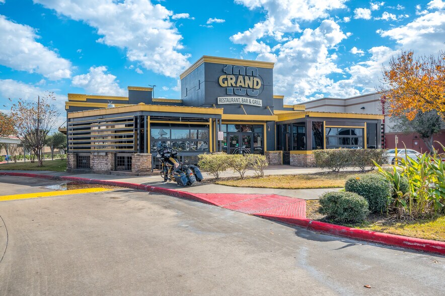 More Photos Of 17175-17395 SH 249, Houston Unknown For Lease