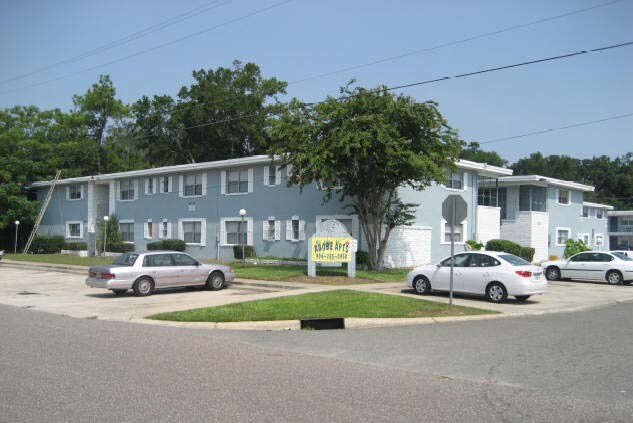 More Photos Of 1110 Caliente Dr, Jacksonville Apartments For Sale