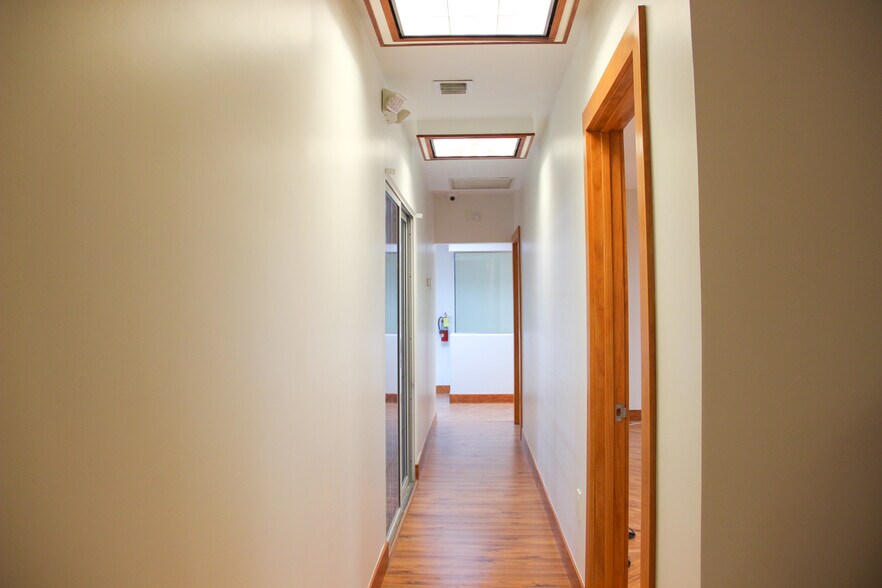 More Photos Of 3030-3050 NW 82nd Ave, Miami Showroom For Lease