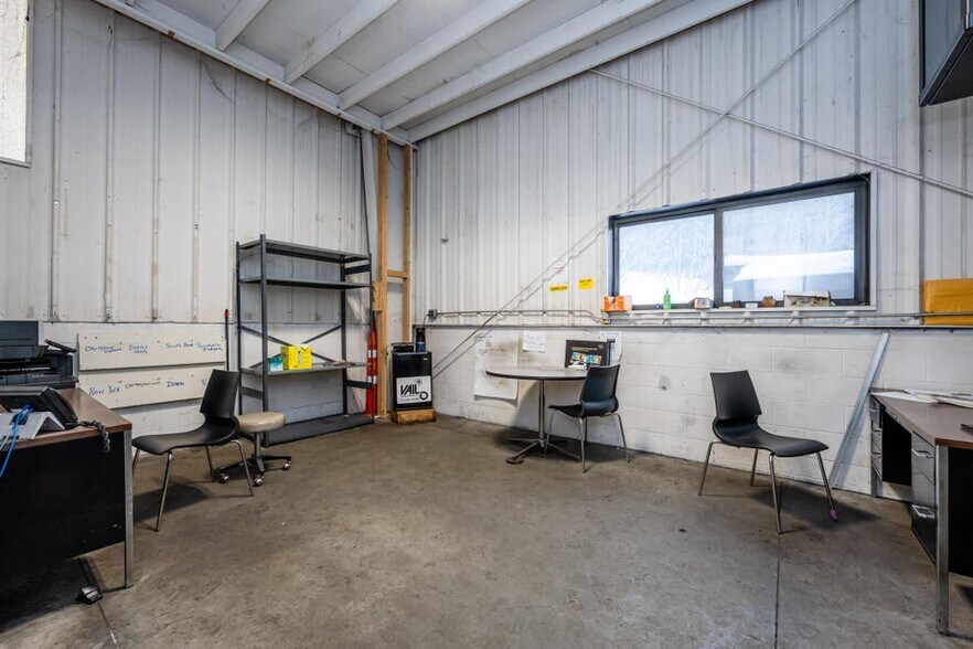More Photos Of 521 Langley Ave, Saint Joseph Industrial For Sale