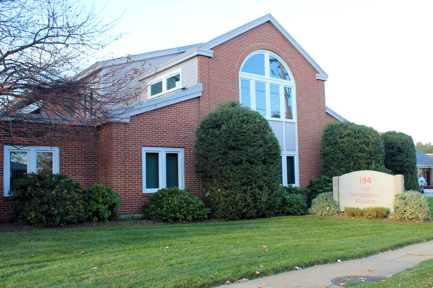 Primary Photo Of 194 Pleasant St, Concord Medical For Lease