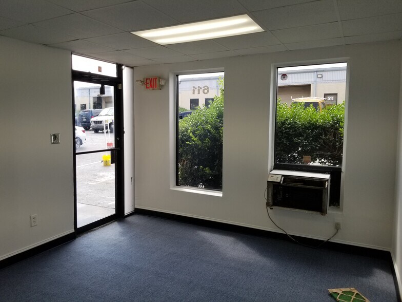 More Photos Of 9244 E Hampton Dr, Capitol Heights Unknown For Lease