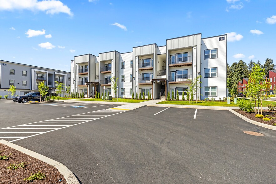 More Photos Of 7011 NE 126th St, Vancouver Apartments For Sale