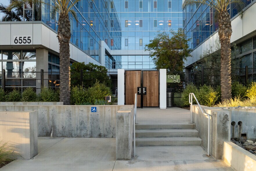 More Photos Of 6555 Barton Ave, Los Angeles Office For Lease
