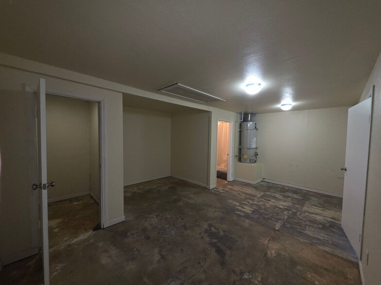 More Photos Of 1055 Industrial Way, Sparks Light Distribution For Lease