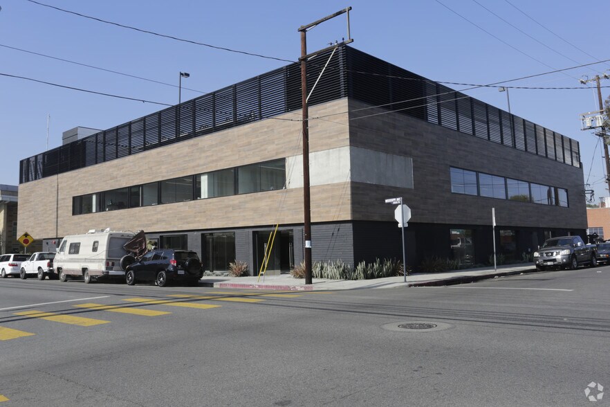More Photos Of 11801 Mississippi Ave, Los Angeles Office For Lease