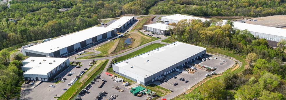 More Photos Of 1922 Old Murfreesboro Rd, Nashville Warehouse For Lease