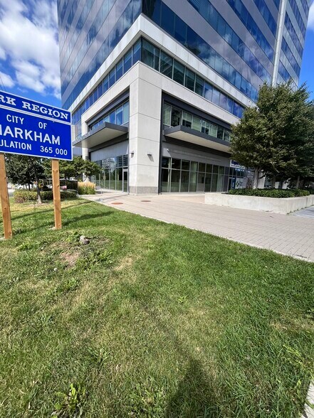 More Photos Of 7191 Yonge St, Markham Medical For Lease