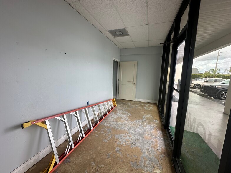 More Photos Of 2605 Tamiami Trl, Port Charlotte Unknown For Lease