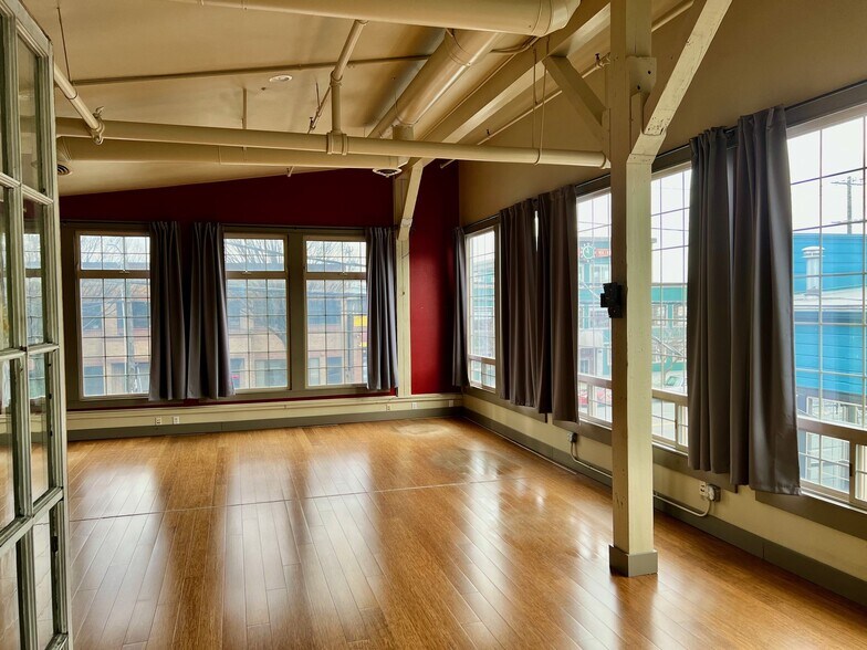 More Photos Of 3200-3220 1st Ave S, Seattle Office For Lease