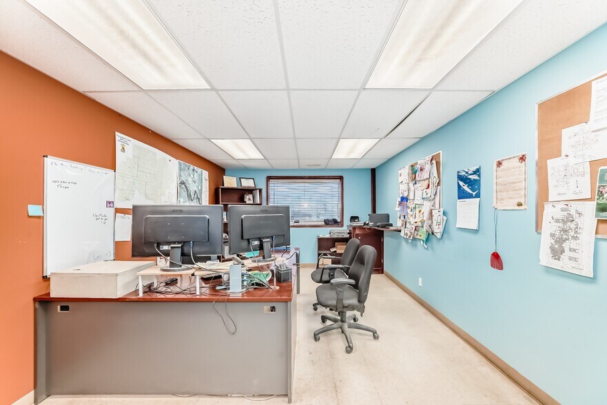 More Photos Of 116 Orchard Way, Strathmore Service For Lease