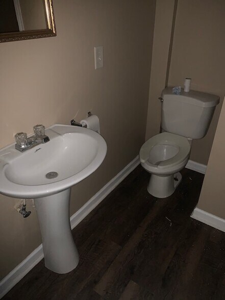 More Photos Of 12148 US-301 A, Statesboro Office For Lease