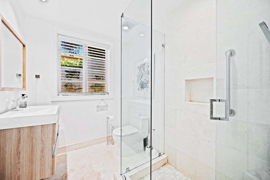 More Photos Of 36 Phoenetia Ave, Coral Gables Apartments For Sale