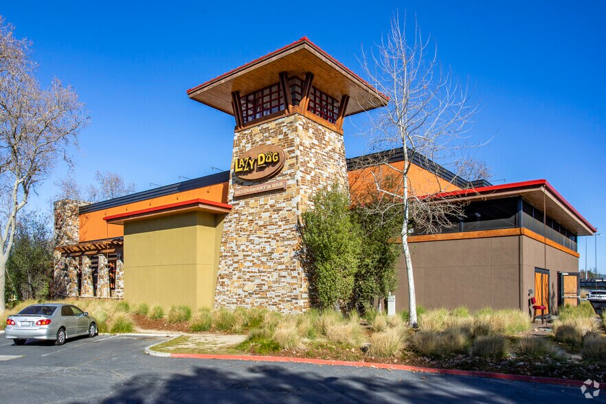 More Photos Of 1975 Diamond Blvd, Concord Unknown For Lease