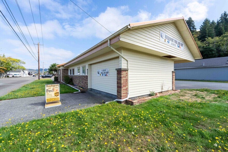 More Photos Of 624 Winchester Ave, Reedsport Office For Sale