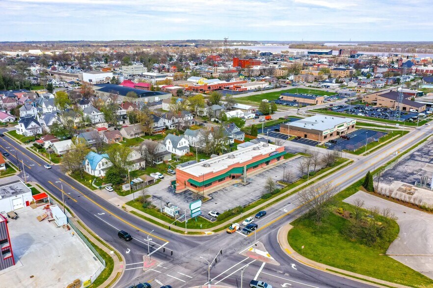 Primary Photo Of 1212 J R Miller Blvd, Owensboro General Retail For Lease
