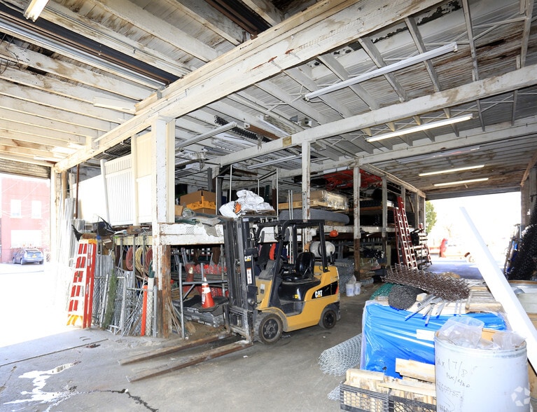 More Photos Of 2883 Miles Ave, Bronx Warehouse For Lease