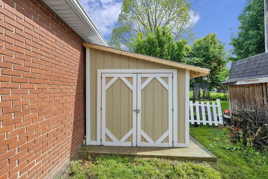 More Photos Of 103 Walnut St, Pleasantville Religious Facility For Sale