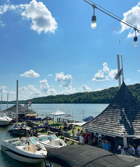 More Photos Of 1900 Victory Ln, Prospect Marina For Sale