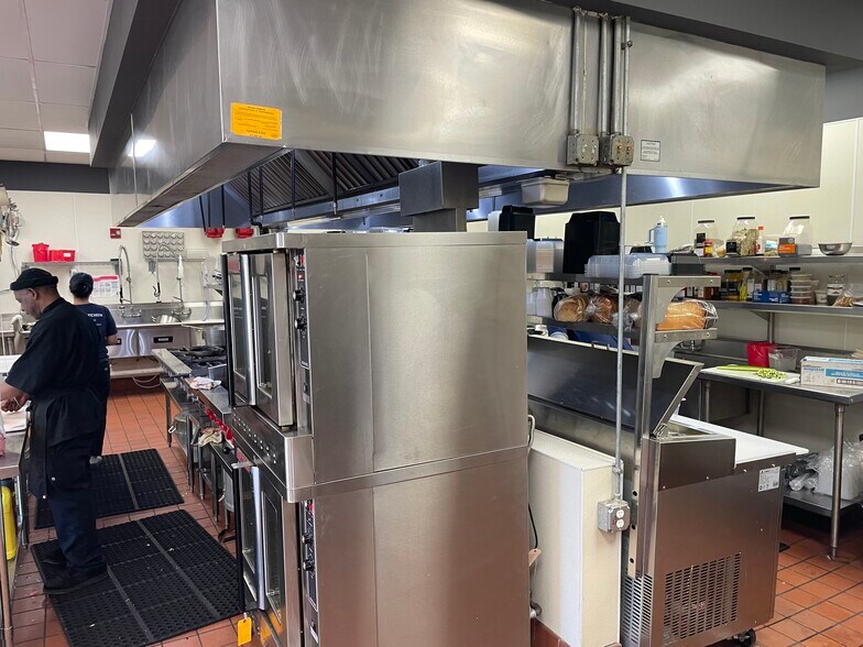 More Photos Of 72 NW 79th St, Miami Restaurant For Sale