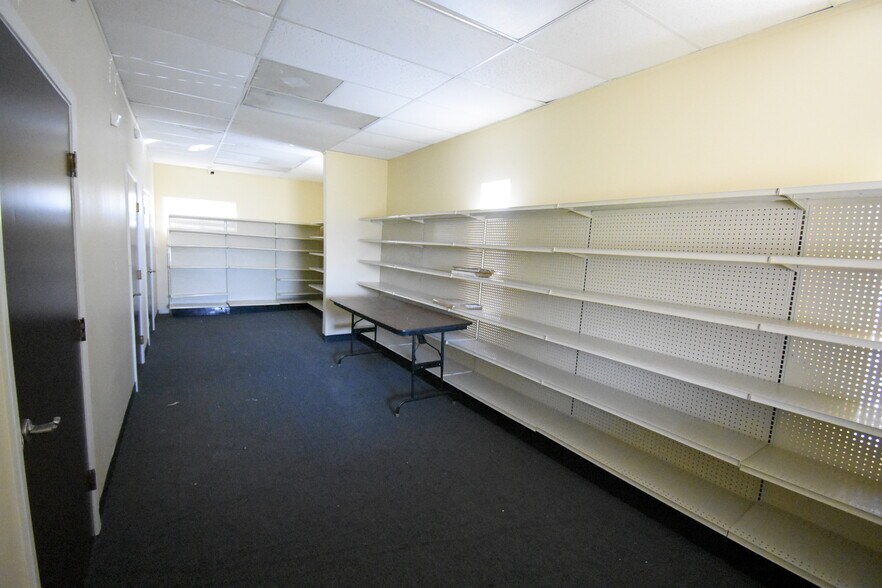 More Photos Of 10407 W Fairmont Pky, La Porte Medical For Lease
