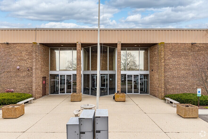 More Photos Of 1400 Kingsland Dr, Batavia Industrial For Sale