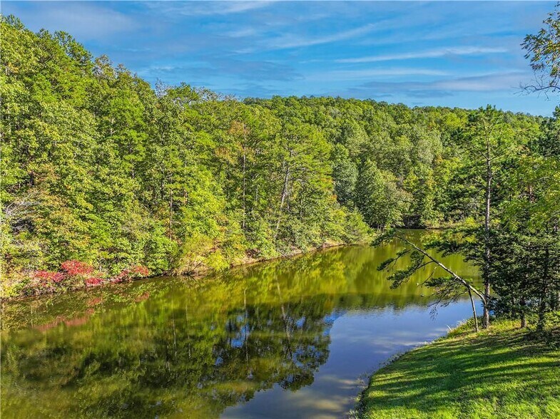 More Photos Of 3134 E Van Buren, Eureka Springs Hotel For Sale