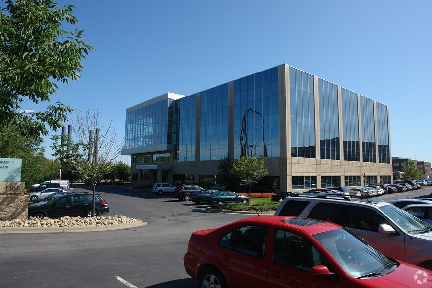 More Photos Of 1101 W River Pky, Minneapolis Office For Lease