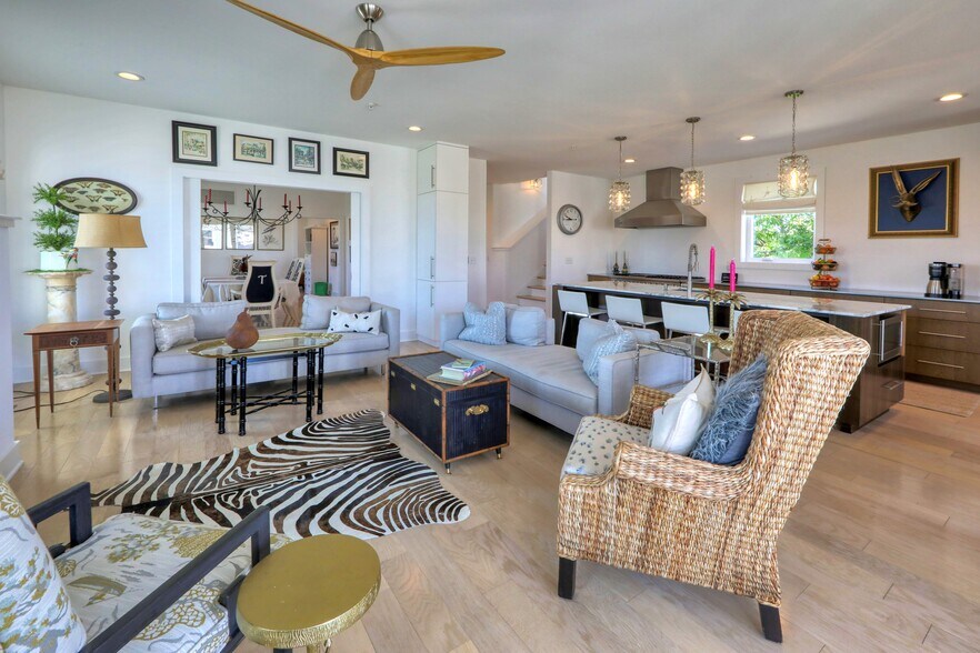 More Photos Of 205 E Savannah Rd, Lewes Specialty For Sale