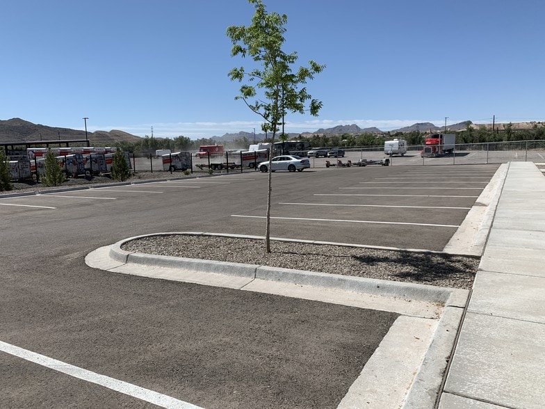 More Photos Of 1925 Appaloosa Dr, Sunland Park Industrial For Lease