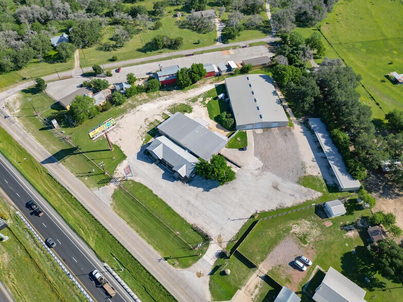More Photos Of 40500 Interstate 10 W, Boerne Warehouse For Sale