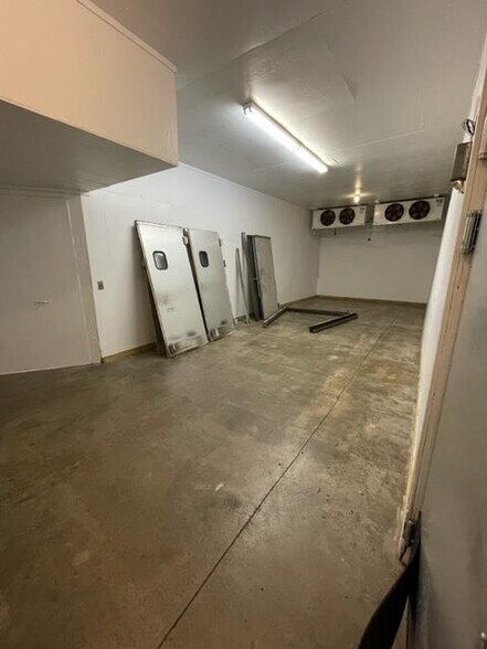 More Photos Of 508 Hoover St, Asheboro Flex For Lease