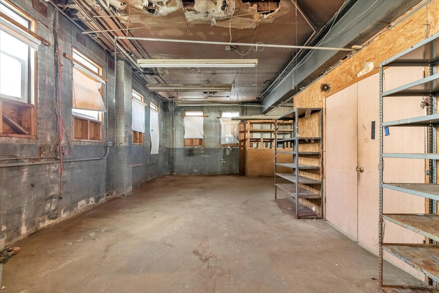 More Photos Of 105 Eastern Pky, Baldwin Apartments For Lease