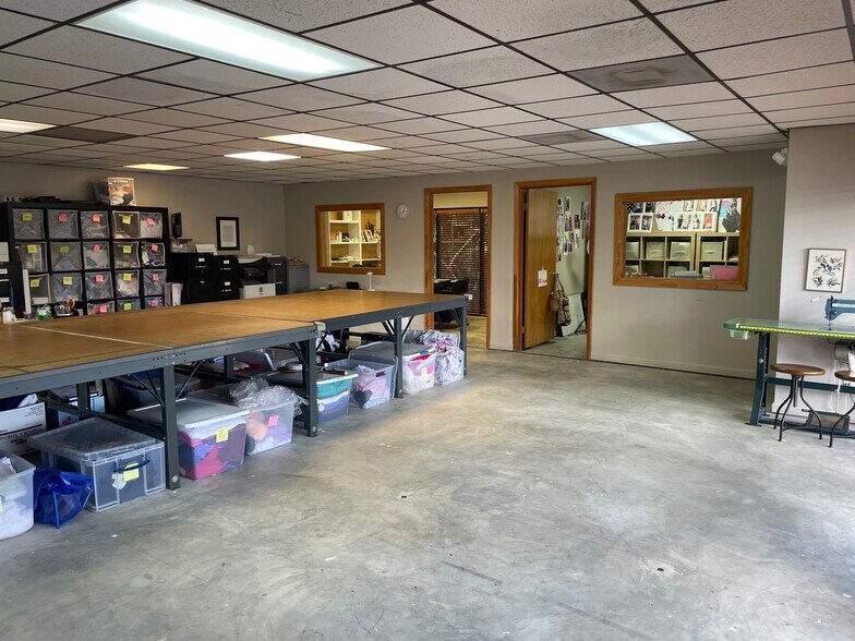 More Photos Of 12000 SW 132nd Ct, Miami Light Distribution For Lease