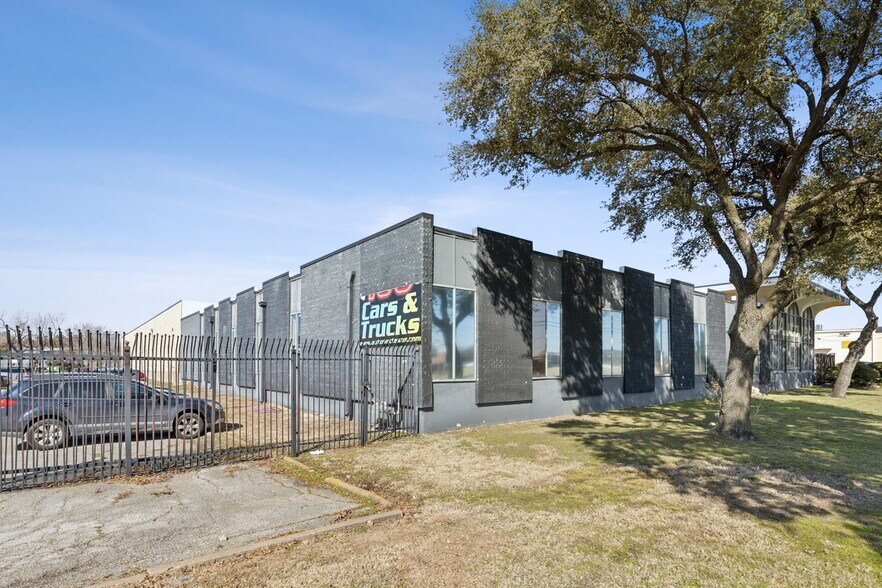 More Photos Of 1365 Regal Row, Dallas Distribution For Sale