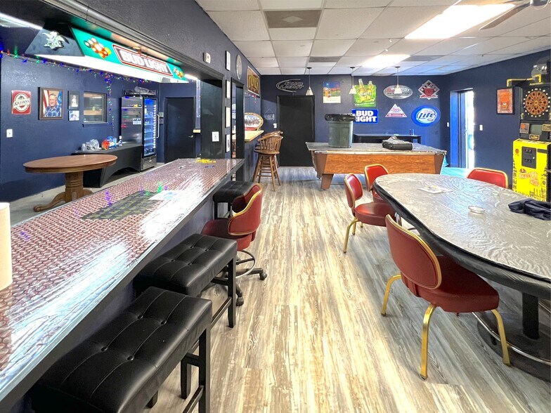 More Photos Of 209 S Country Club Rd, Anadarko Service Station For Sale