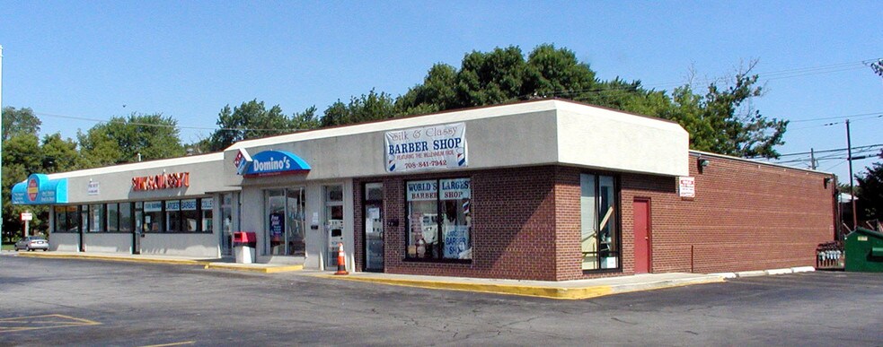 More Photos Of 800-810 E Sibley Blvd, Dolton Freestanding For Lease