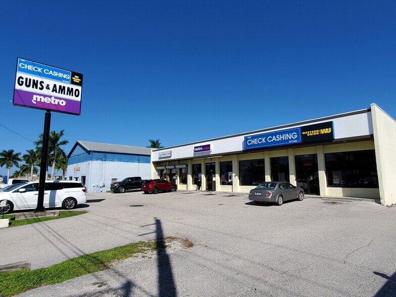 More Photos Of 1826-1844 Tamiami Trl, Punta Gorda Storefront For Lease