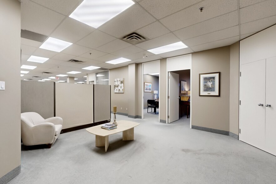 More Photos Of 45 Mcintosh Dr, Markham Office For Sale