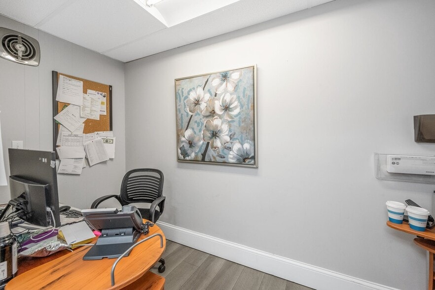 More Photos Of 504 Gramatan Ave, Mount Vernon Medical For Lease