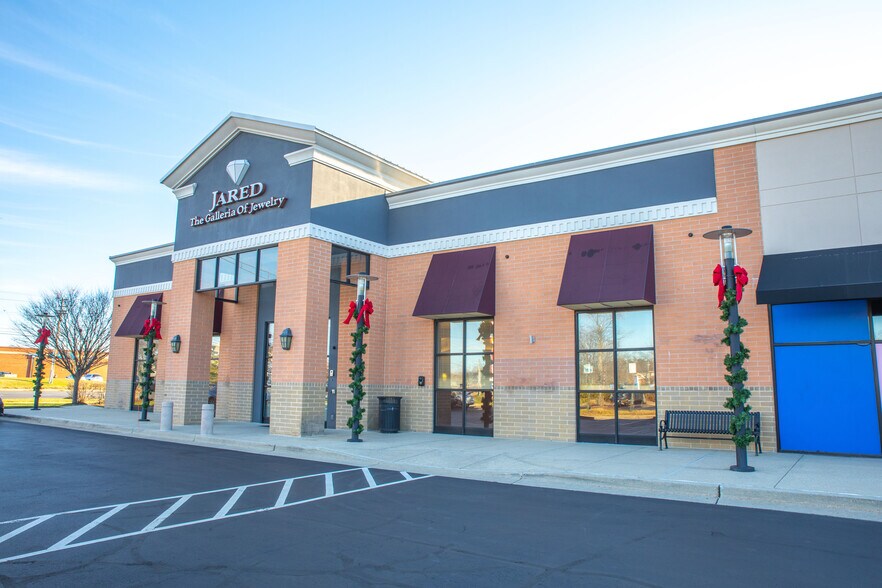 More Photos Of 3035-3079 Waldorf Marketplace, Waldorf General Retail For Lease