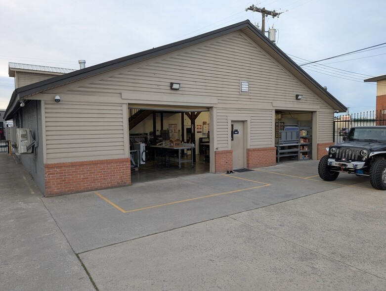 More Photos Of 1815 E Trent Ave, Spokane Auto Repair For Lease