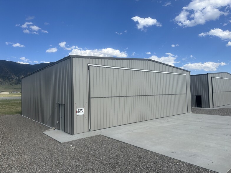 More Photos Of 34 Charlie Taxi Wy Way, Ennis Airplane Hangar For Sale