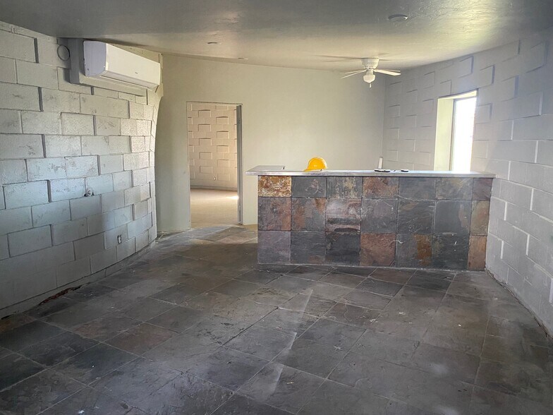 More Photos Of 3929 N Romero Rd, Tucson Warehouse For Lease