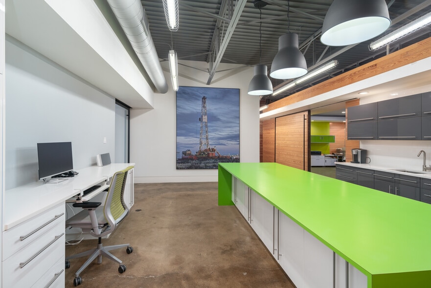 More Photos Of 127 Pittsburg St, Dallas Loft Creative Space For Lease