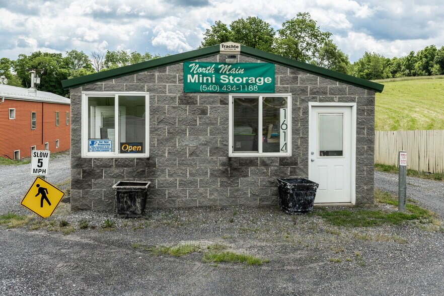 More Photos Of 1614 N Valley Pike, Rockingham Self Storage For Sale