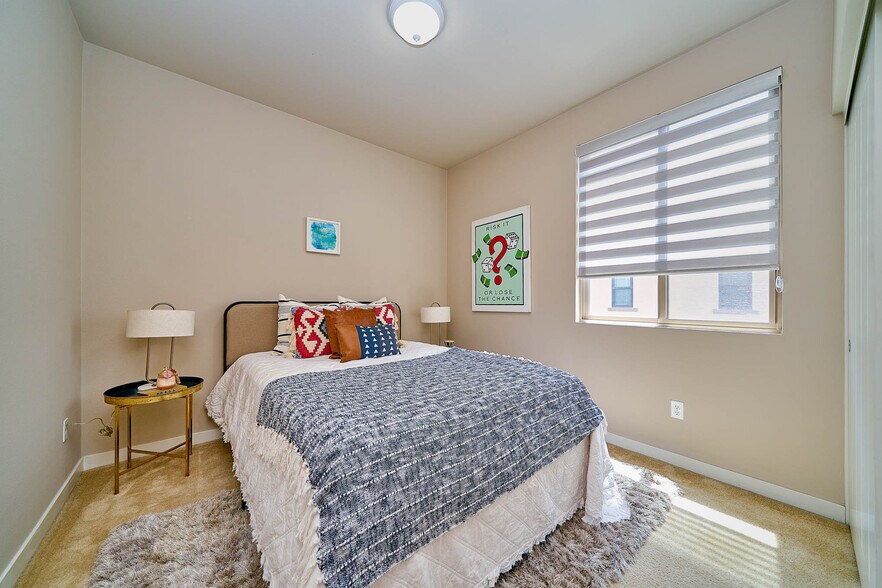 More Photos Of 801 S Anaheim Blvd, Anaheim General Retail For Sale